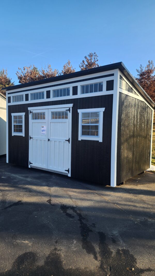 10x16 Painted Studio