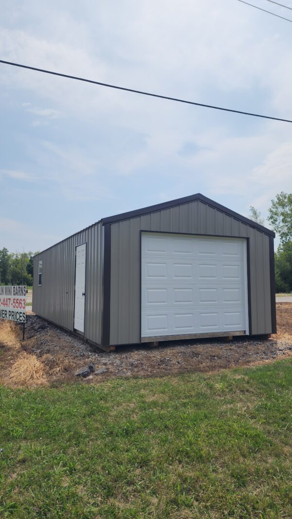17860334150212279818264671828581 14x32 Metal Garage